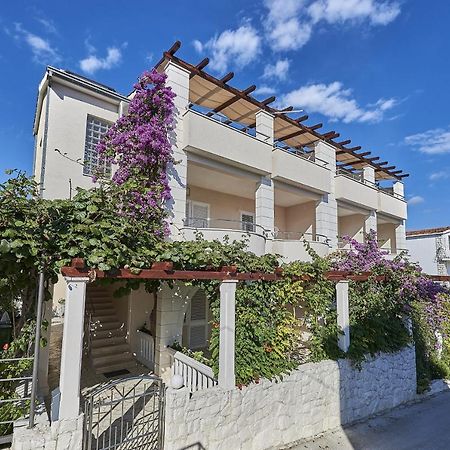 Apartments With A Parking Space Mavarstica, Ciovo - 17803 Trogir Exterior foto